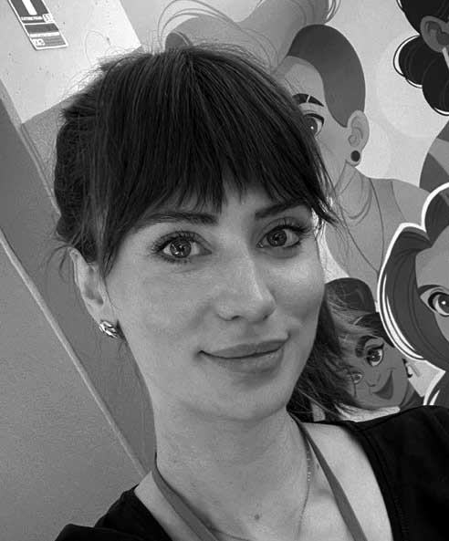 Portrait Photo of Character Artist and Illustrator Marie Sann